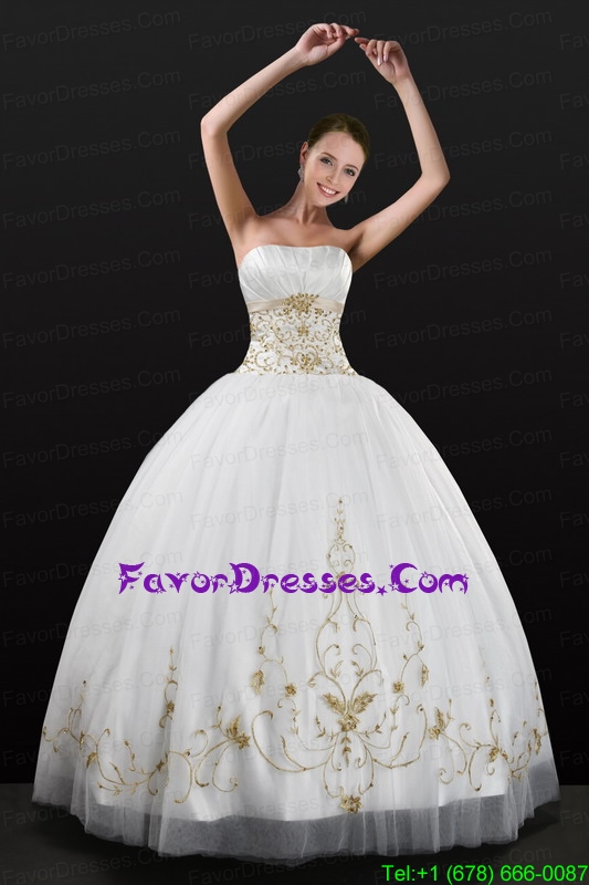 White Strapless Gorgeous Quinceanera Dress with Beading and Embroidery