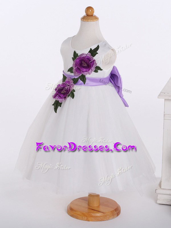 High Quality A-line Little Girls Pageant Gowns White Scoop Tulle Sleeveless Knee Length Zipper