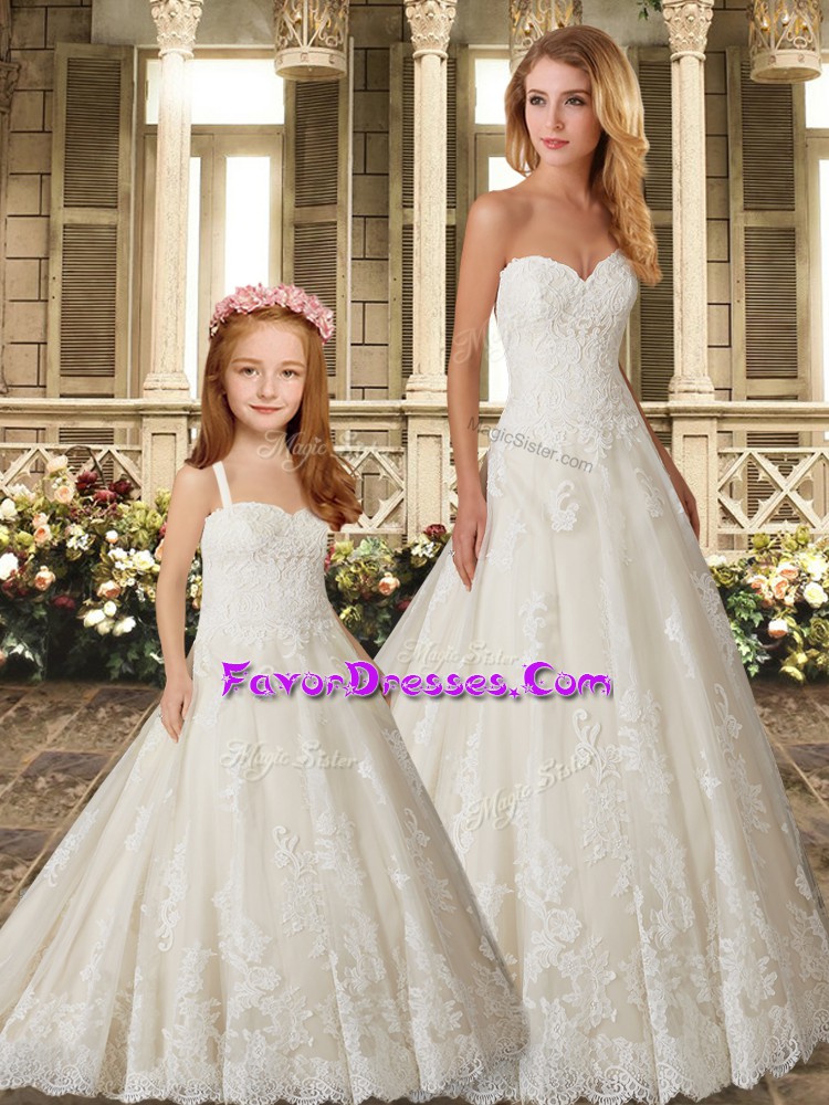 On Sale Sweetheart Sleeveless Tulle and Lace Quinceanera Gowns Appliques and Embroidery Sweep Train Zipper