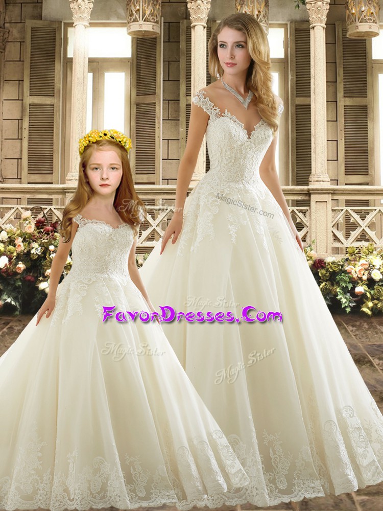 Great Tulle Straps Cap Sleeves Sweep Train Zipper Appliques and Embroidery Vestidos de Quinceanera in White