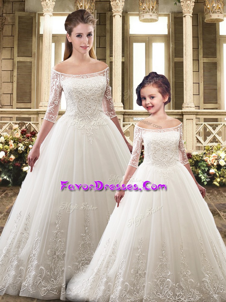  Half Sleeves Appliques and Embroidery Lace Up Sweet 16 Quinceanera Dress with White Sweep Train