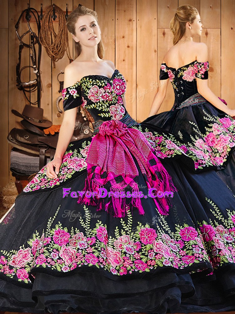  Black Off The Shoulder Lace Up Embroidery and Hand Made Flower Quinceanera Gowns Short Sleeves