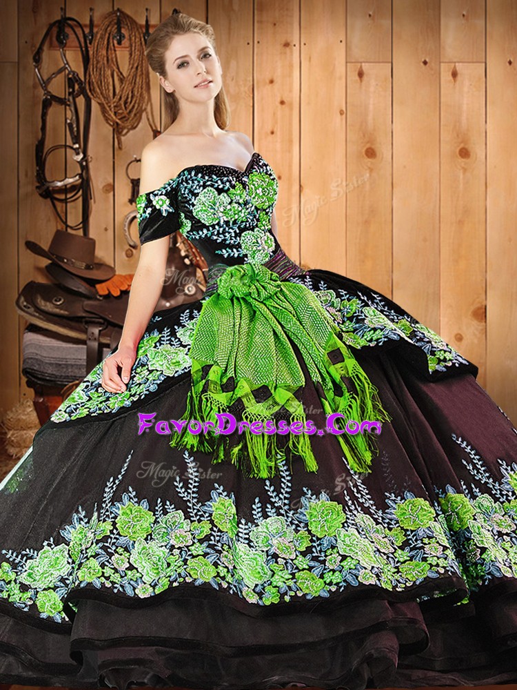  Black Ball Gowns Organza Off The Shoulder Short Sleeves Embroidery and Hand Made Flower Floor Length Lace Up Vestidos de Quinceanera