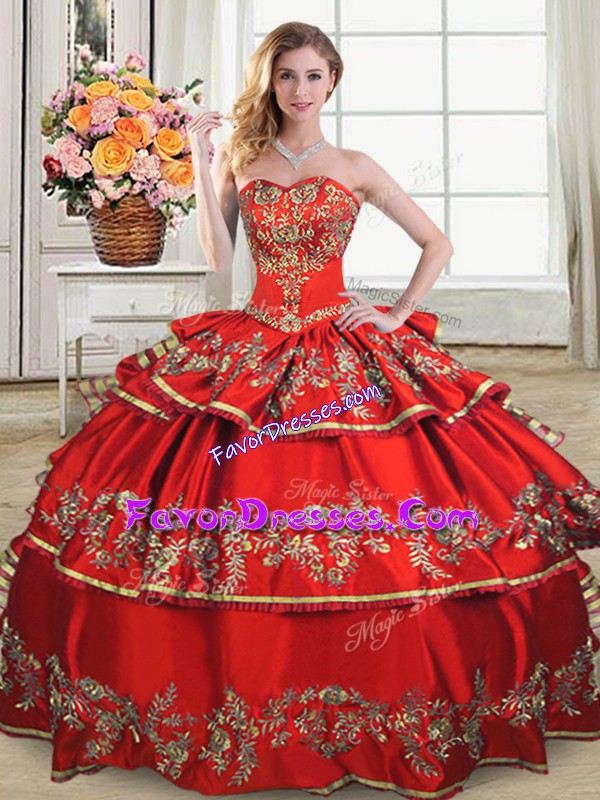 Low Price Red Lace Up Sweetheart Embroidery and Ruffled Layers Sweet 16 Quinceanera Dress Satin and Organza Sleeveless