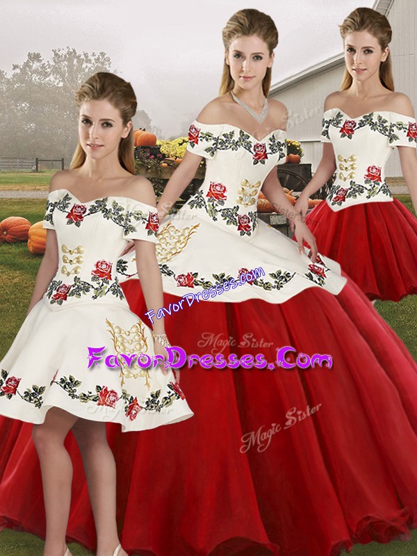  Floor Length Lace Up Quinceanera Gowns White And Red for Military Ball and Sweet 16 and Quinceanera with Embroidery