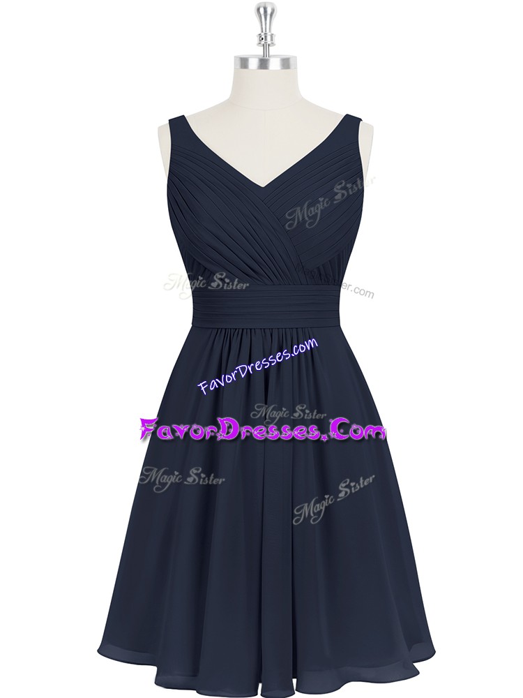 Trendy Black A-line V-neck Sleeveless Chiffon Knee Length Zipper Pleated Prom Gown
