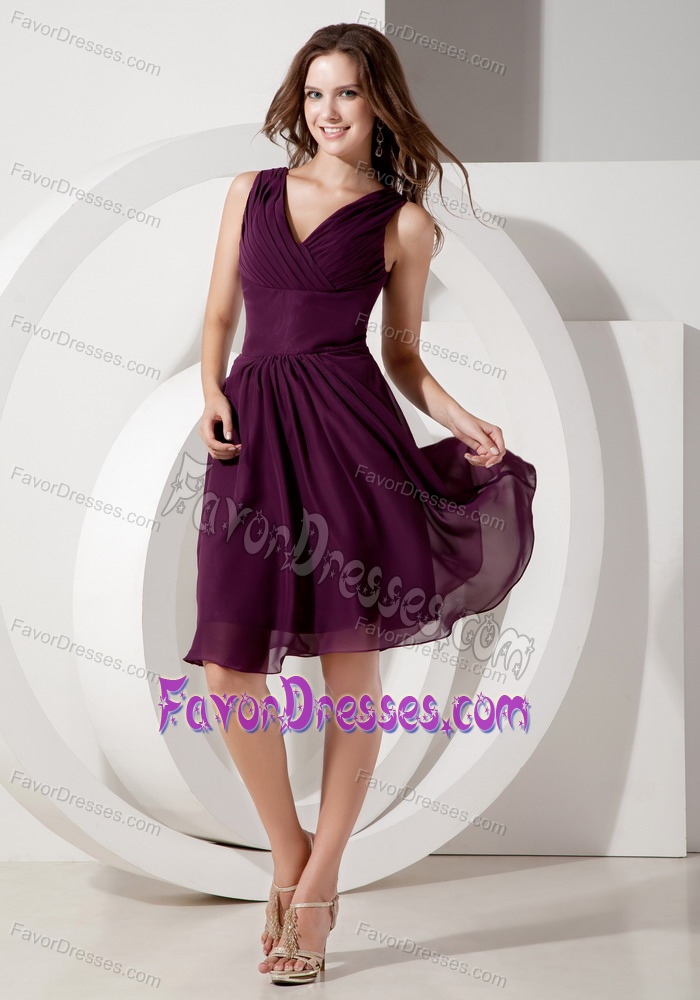 Dramatic Dark Purple V-neck Chiffon Dresses for Bridesmaid with Beading