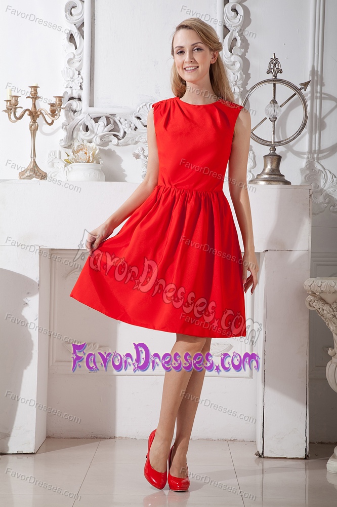 Customized Round-neck Knee-length Red Princess Taffeta Maid of Honor Dress