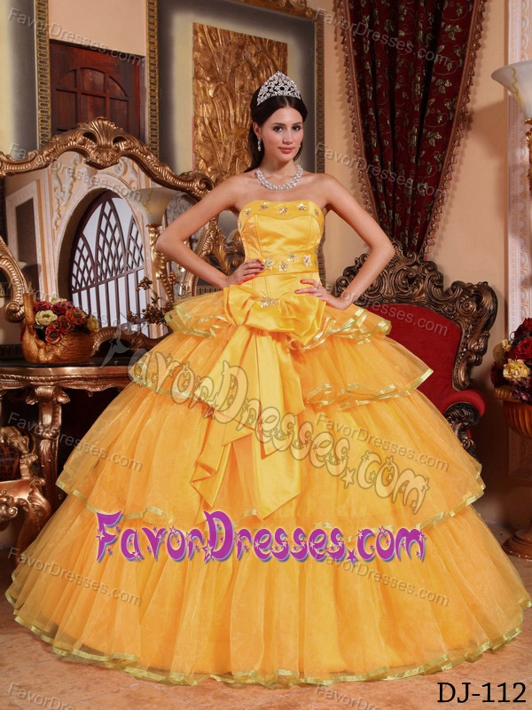 Inexpensive Golden Strapless Organza Quinceaneras Gowns with Ruffles