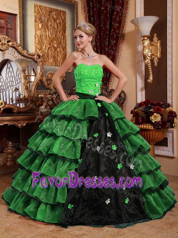 Multi-colored Strapless Sweet Sixteen Dresses in Organza with Appliques