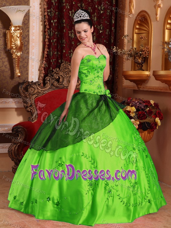 Breathtaking Spring Green Dress for Quinceaneras in Satin with Embroidery