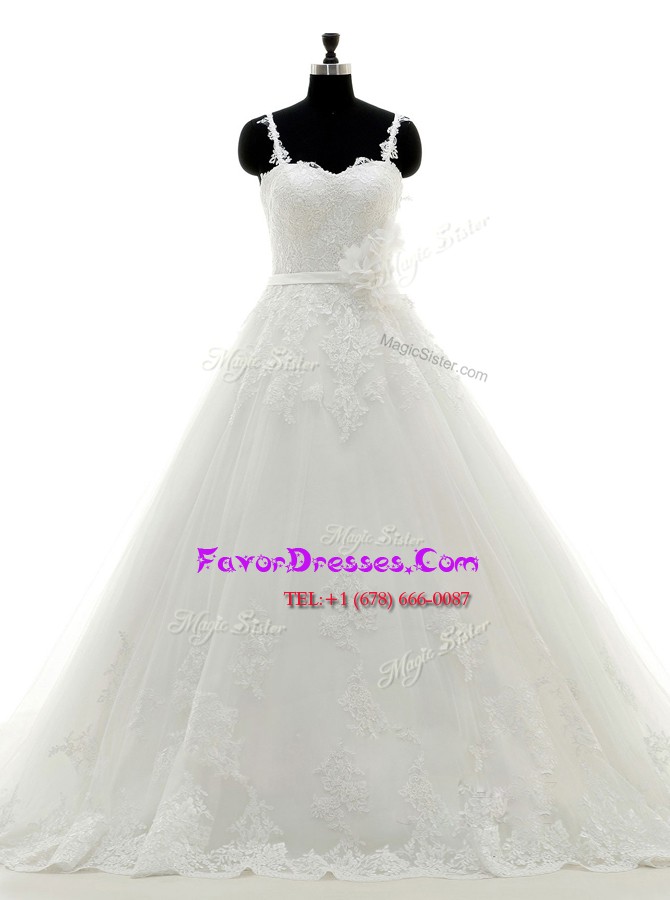  Lace White Sleeveless Tulle Brush Train Side Zipper Wedding Dress for Wedding Party