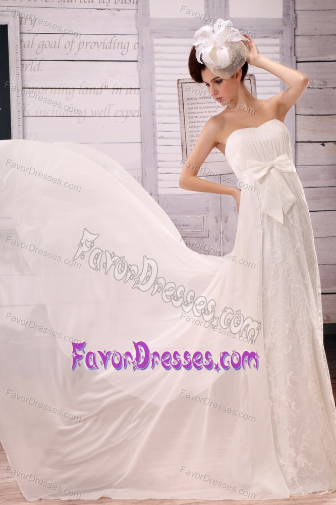Empire Strapless Wedding Dresses for Women with Bowknot and Chapel Train