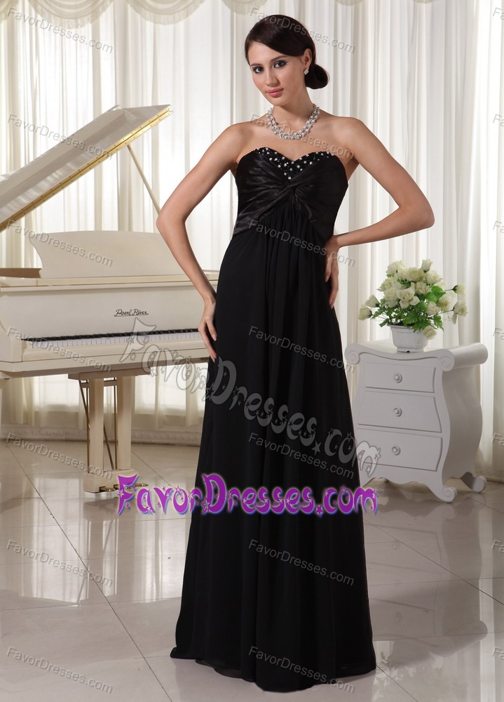 Qualified Sweetheart Beaded Black Prom Formal Dress in Satin and Chiffon