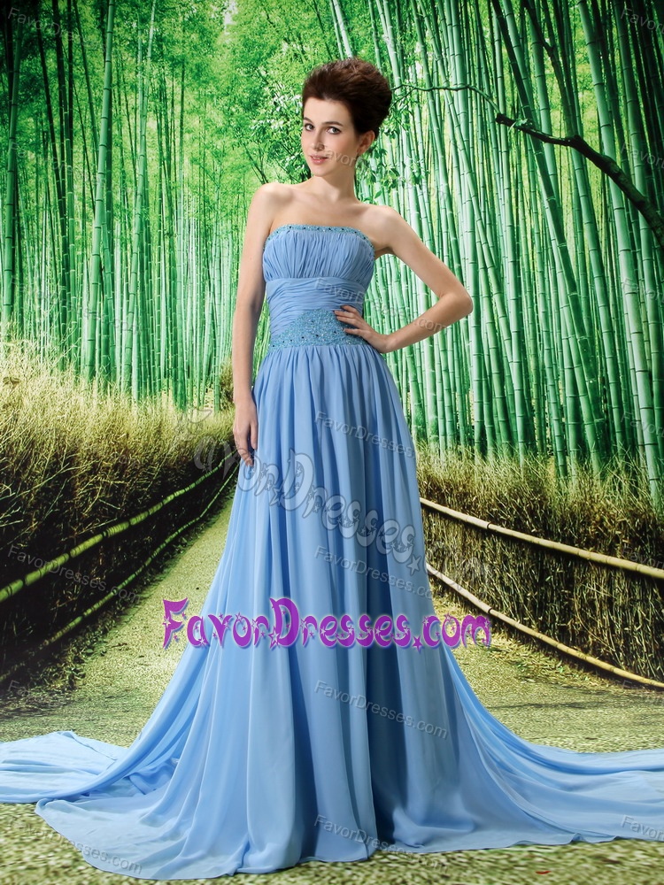 Chic Strapless Court Strain Ruched Light Blue Chiffon Prom Dress with Beading