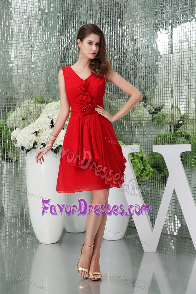 V-neck Knee-length Red Ruched Drapped Chiffon Graduation Dress with Flowers