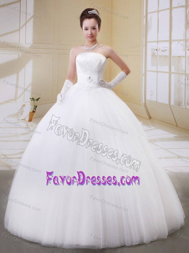 Luxurious Ball Gown Strapless Appliqued Wedding Gown Dress with Tulle in 2013