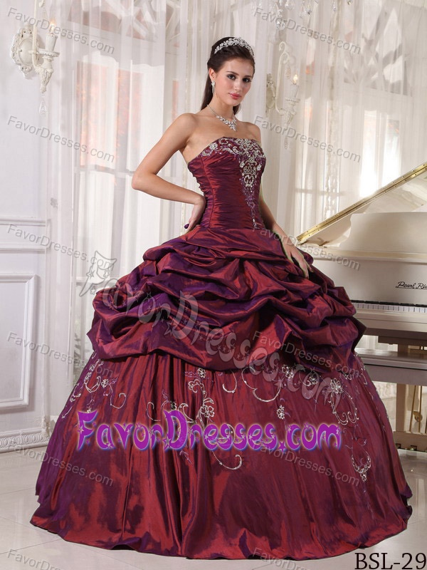 Burgundy Strapless Embroidery and Beaded Quince Dress with Pick-ups