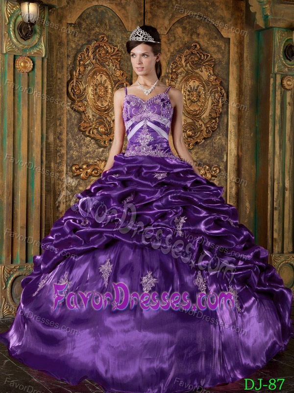 Purple Strap Quinceanera Dresses in Taffeta with Beading and Appliques