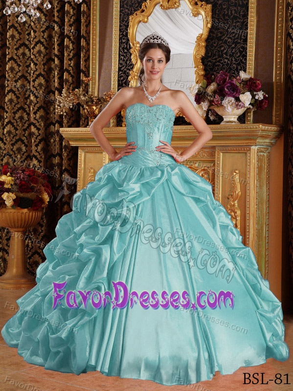 Aqua Blue Sweetheart Quinceanera Dresses with Embroidery and Beading