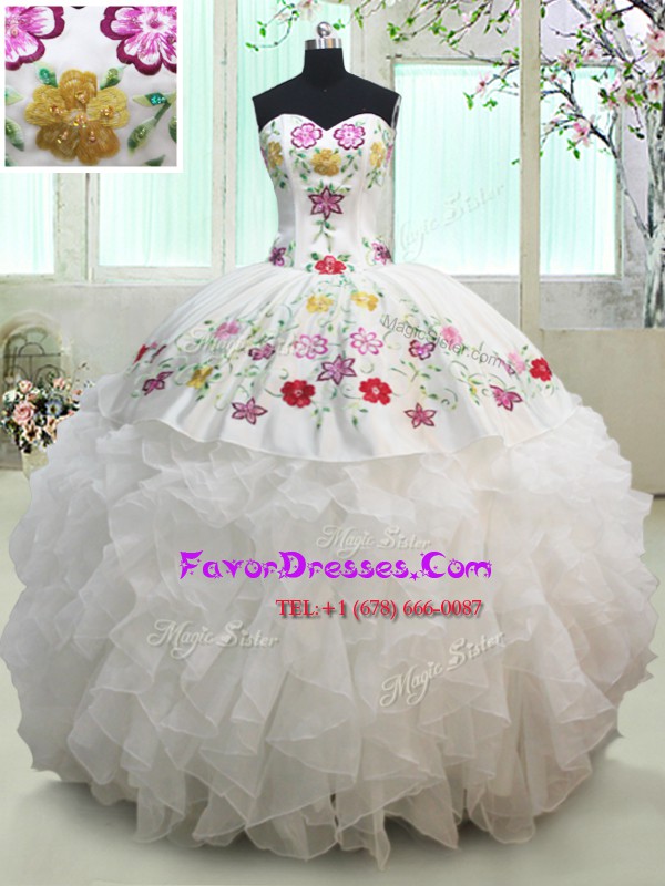 Luxury Floor Length Ball Gowns Sleeveless White Vestidos de Quinceanera Lace Up