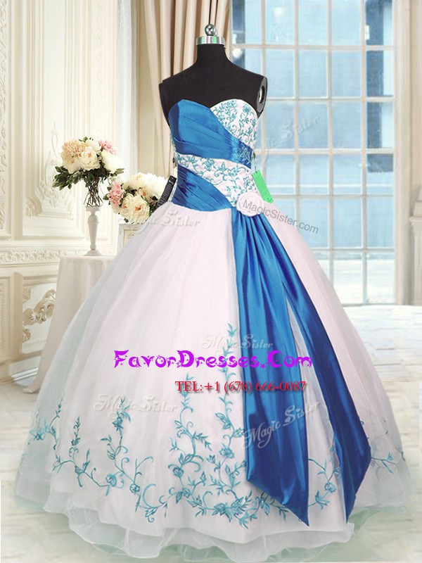 Charming Organza Sweetheart Sleeveless Lace Up Embroidery and Sashes ribbons Quinceanera Dress in Blue And White