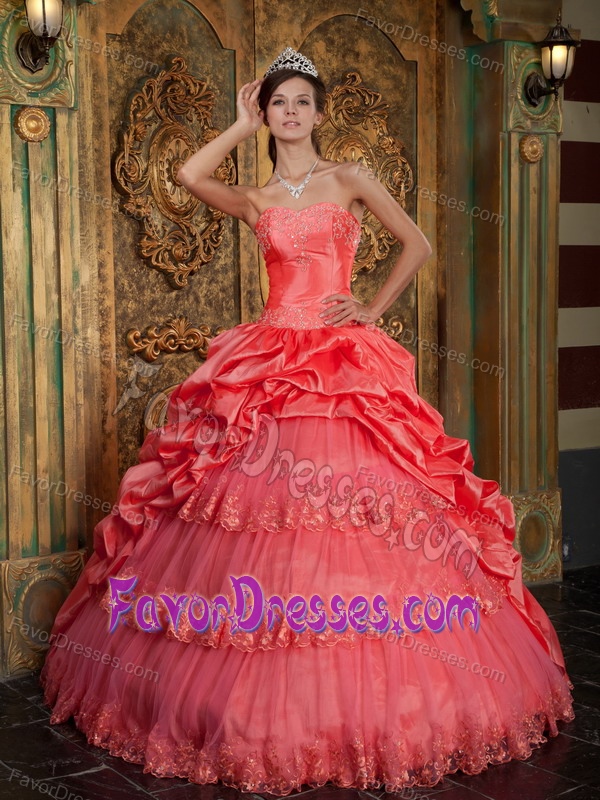 Ball Gown Sweetheart Taffeta and Tulle Appliqued Quinceanera Dress with Lace