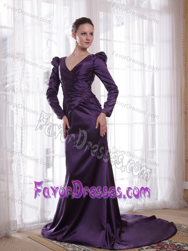 Popular V-neck Mothers of The Groom Dresses in Taffeta in Dark Purple