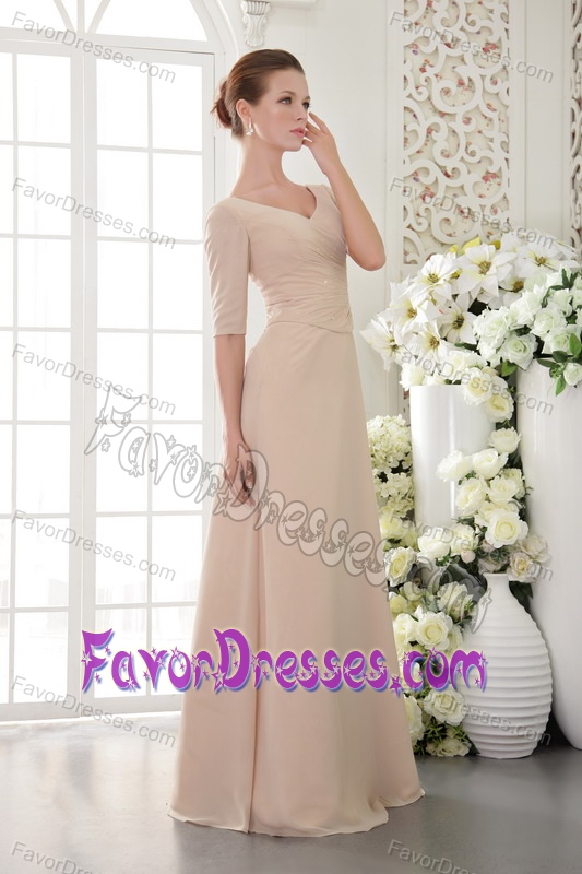 Amazing Champagne Sheath V-neck Mothers Outfit in Chiffon with Beading