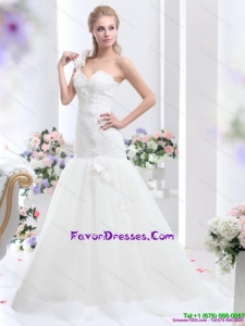 2015 Couture One Shoulder Wedding Dress with Hand Made Flowers