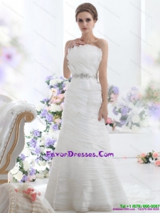 2015 Designer Strapless Wedding Dress with Beading and Ruching