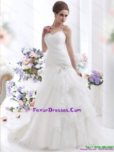 Ruching White Fashionable Wedding Dresses with Brush Train and Appliques