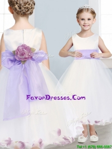 Fashionable Scoop Hand Made Flowers and Appliques Flower Girl Dress in White