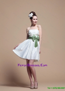 2016 Comfortable Strapless Short Prom Dresses with Ribbons and Paillette