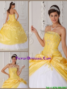 Exquisite Appliques Quinceanera Gowns with Hand Made Flower