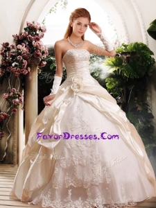 2016 Ball Gown Strapless Wedding Dresses with Appliques