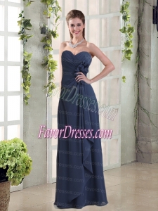 Sweetheart Ruching and Hand Made Flowers Dama Dresses in Navy Blue