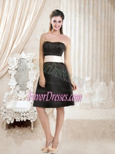 White and Black Sweetheart A Line Dama Dress for 2015