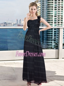 Black One shoulder 2015 Luxurious Dama Dress with Floor Length