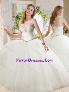 White Ball Gown Sweetheart Beaded Organza Quinceanera Gowns in Tulle