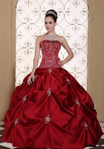 Strapless Taffeta Embroidery Cute Sweet 16 Quinces Dresses in Wine Red