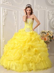 Strapless Yellow Organza Sweet 16 Dress with Beading for Wholesale Price