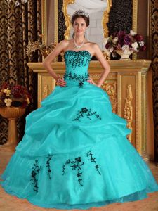 Satin and Organza Cheap Embroidery Quinceaneras Dresses in Turquoise