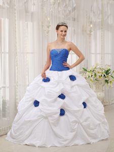 Blue and White Ball Gown Strapless Taffeta Quince Dresses with Flowers