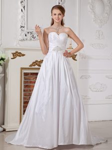 Ruched Sweetheart Taffeta Wedding Dress with Appliques for Cheap