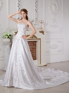 Gorgeous Strapless Chapel Train Taffeta Princess Wedding Dress with Embroidery