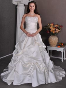 Strapless Chapel Train Ruched Taffeta Bridal Dresses with Pick-ups and Appliques