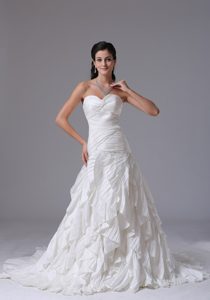Custom Made Sweetheart Ruched Chiffon Wedding Dress With Ruffles 2013