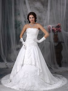 Perfect Strapless Court Train Lace Wedding Dress with Appliques