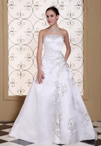 Embroidery Wedding Dress With Beading On Satin For 2013